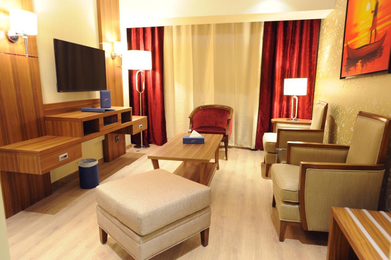 Gems Hotel Bejrút Kültér fotó